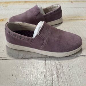 Spenco Santa Barbara Rivet NEW size‎ 5.5 Elderberry Suede Sip On Loafer Sneaker